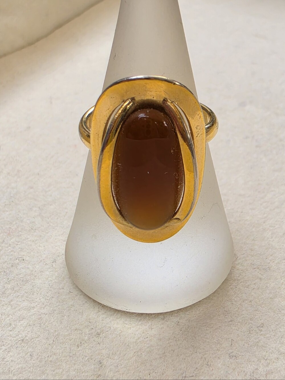 As Is, Sarah Coventry: WOOD NYMPH Brown Art Glass Statement Ring • 1970's